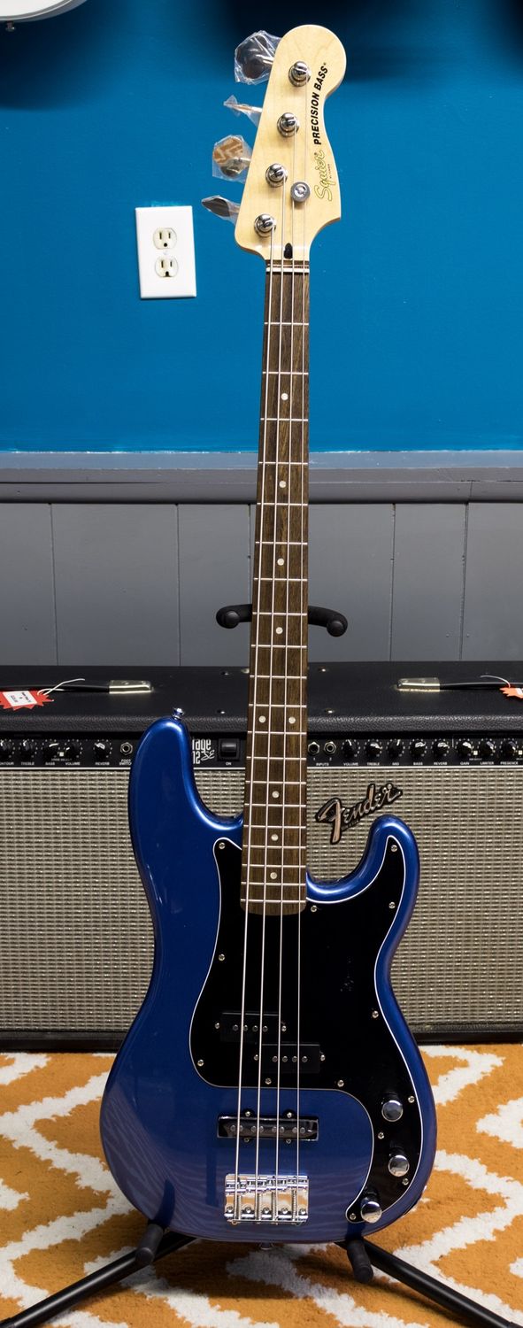 Squier Affinity Series PJ Bass-Lake Placid Blue