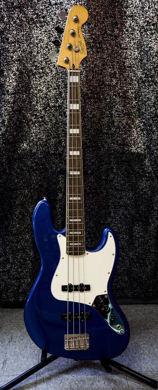 Squier Late 60's Classic Vibe Jazz Bass-Lake Placid Blue