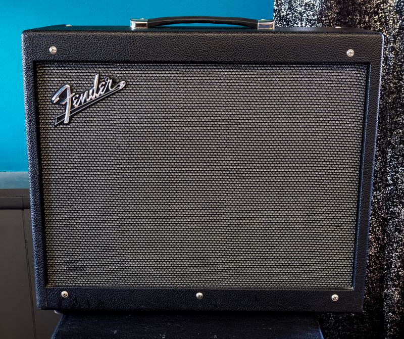 Fender Mustang GTX100 with Footswitch