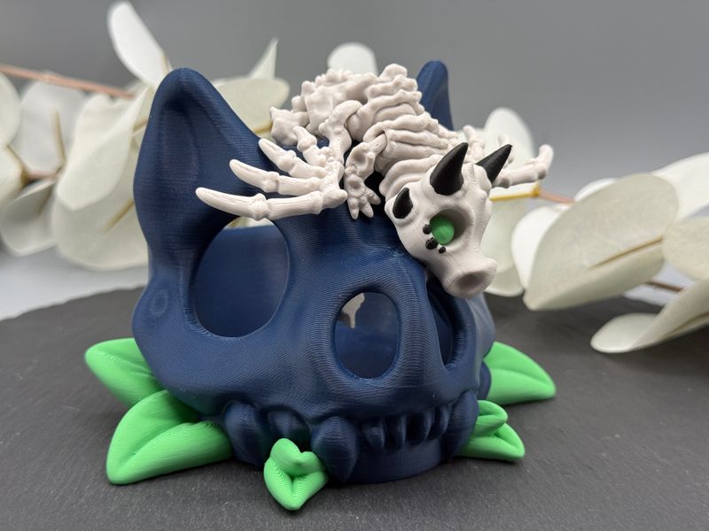 Spukdrache mit Schädel - Teelichthalter