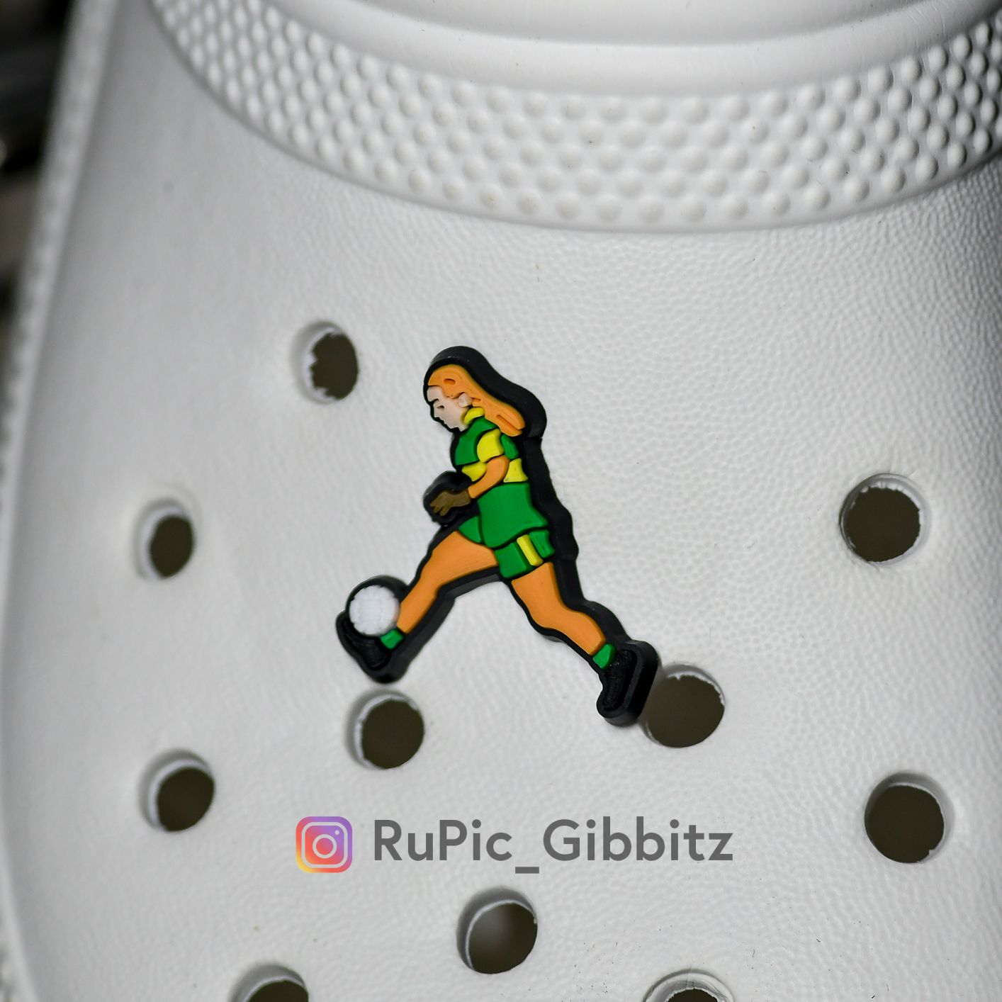 LGFA Ladies Footballer (Green &amp; Yellow)