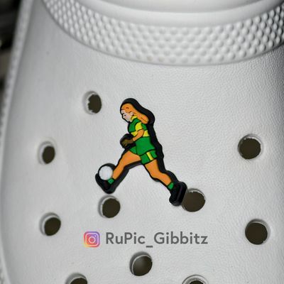 LGFA Ladies Footballer (Green &amp; Yellow)