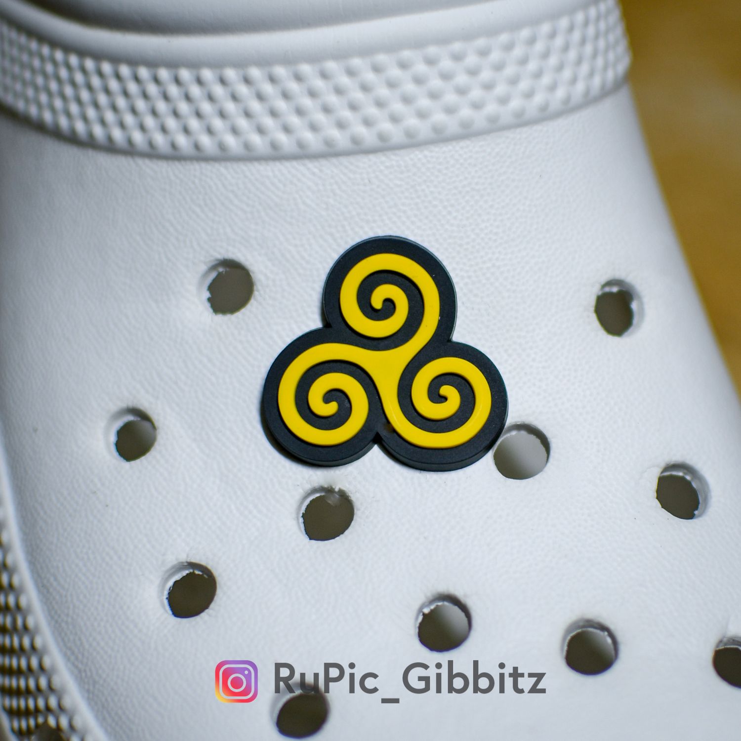 Celtic triskelion (triple spiral) croc charm
