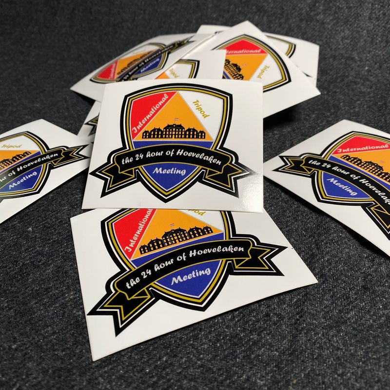 Sticker met logo / Aufkleber mit logo / Sticker with logo