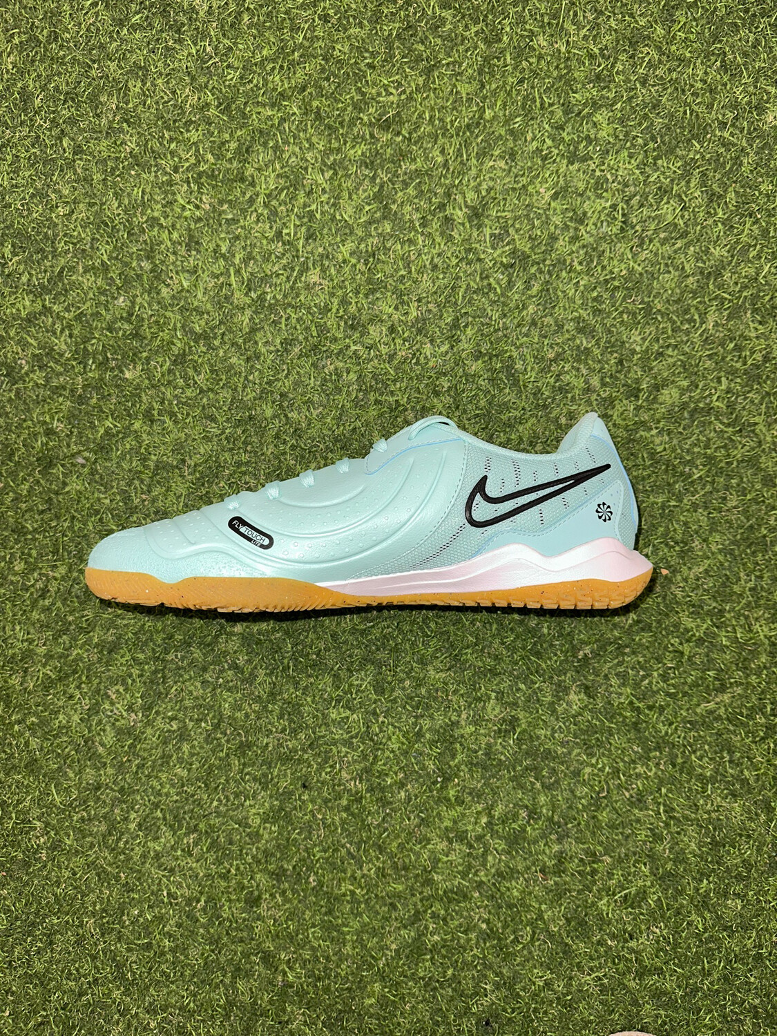 NIKE LEGEND ACADAMY IC