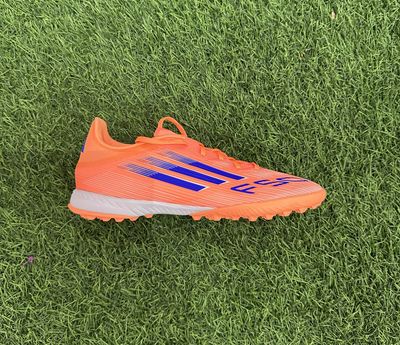 Adidas  F50 TF