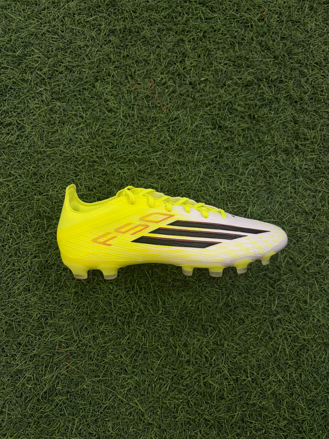 Adidas F50 MG