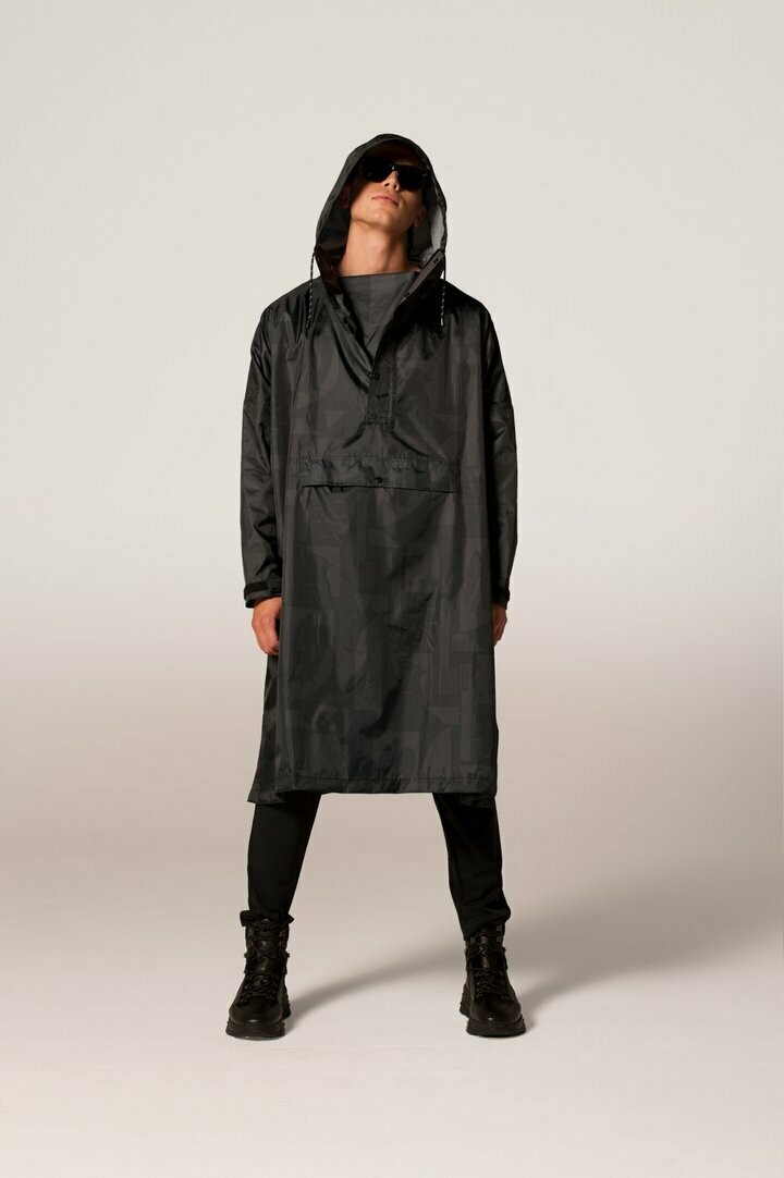 Rainkiss Poncho Back to Black Art Camo