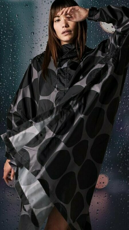 Rainkiss Poncho Black Polka