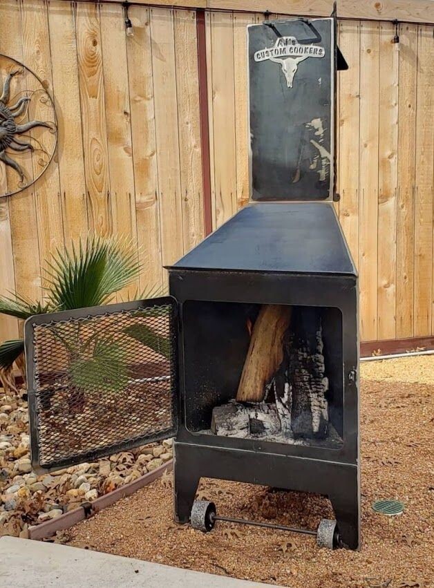 OUTDOOR FIREPLACE