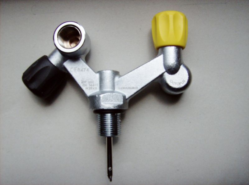 Gas Cylinder Double Head/Dual Valve