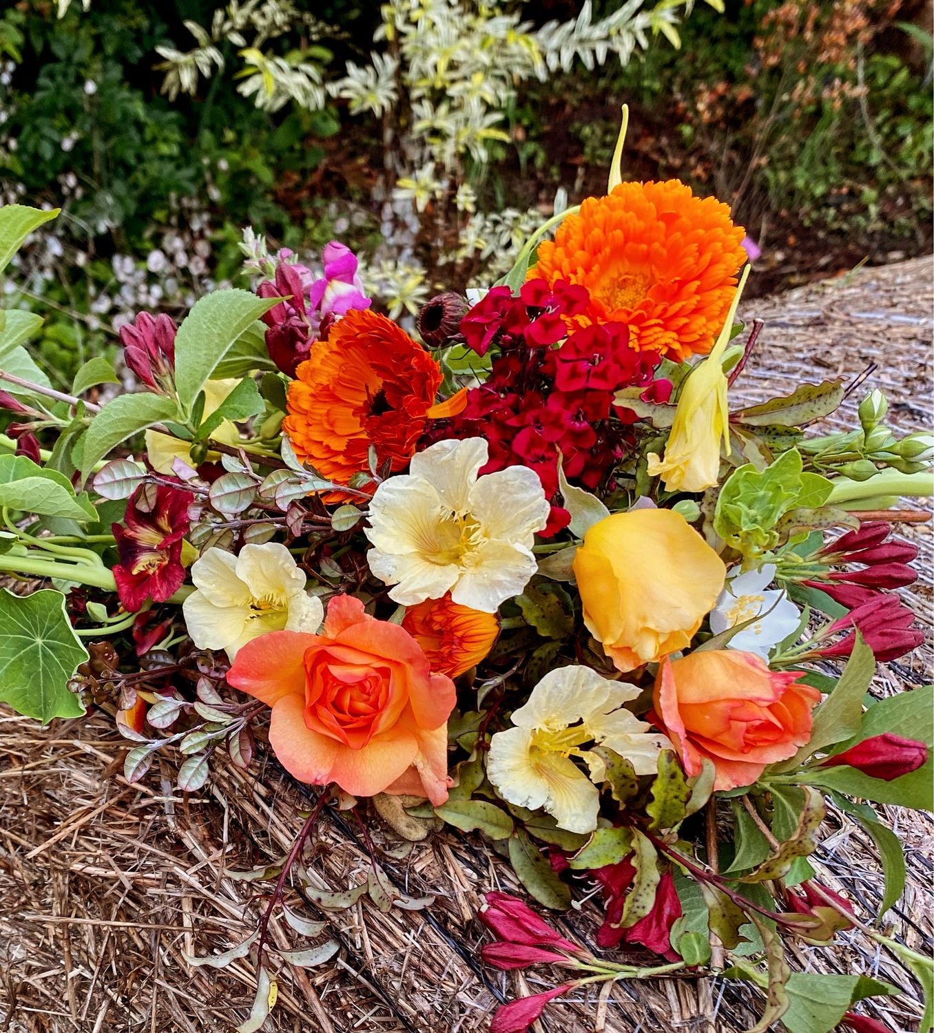 Farmhouse Spring Bouquet Small