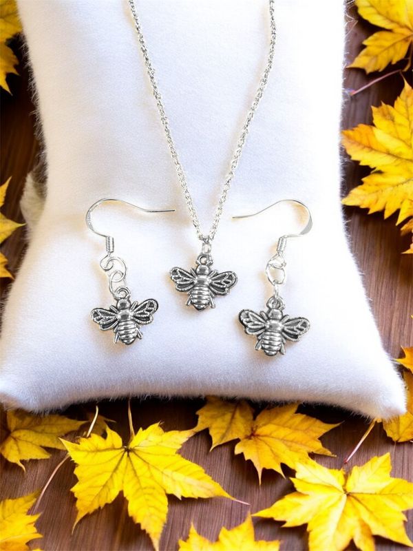 “Bee” Jewellery Set