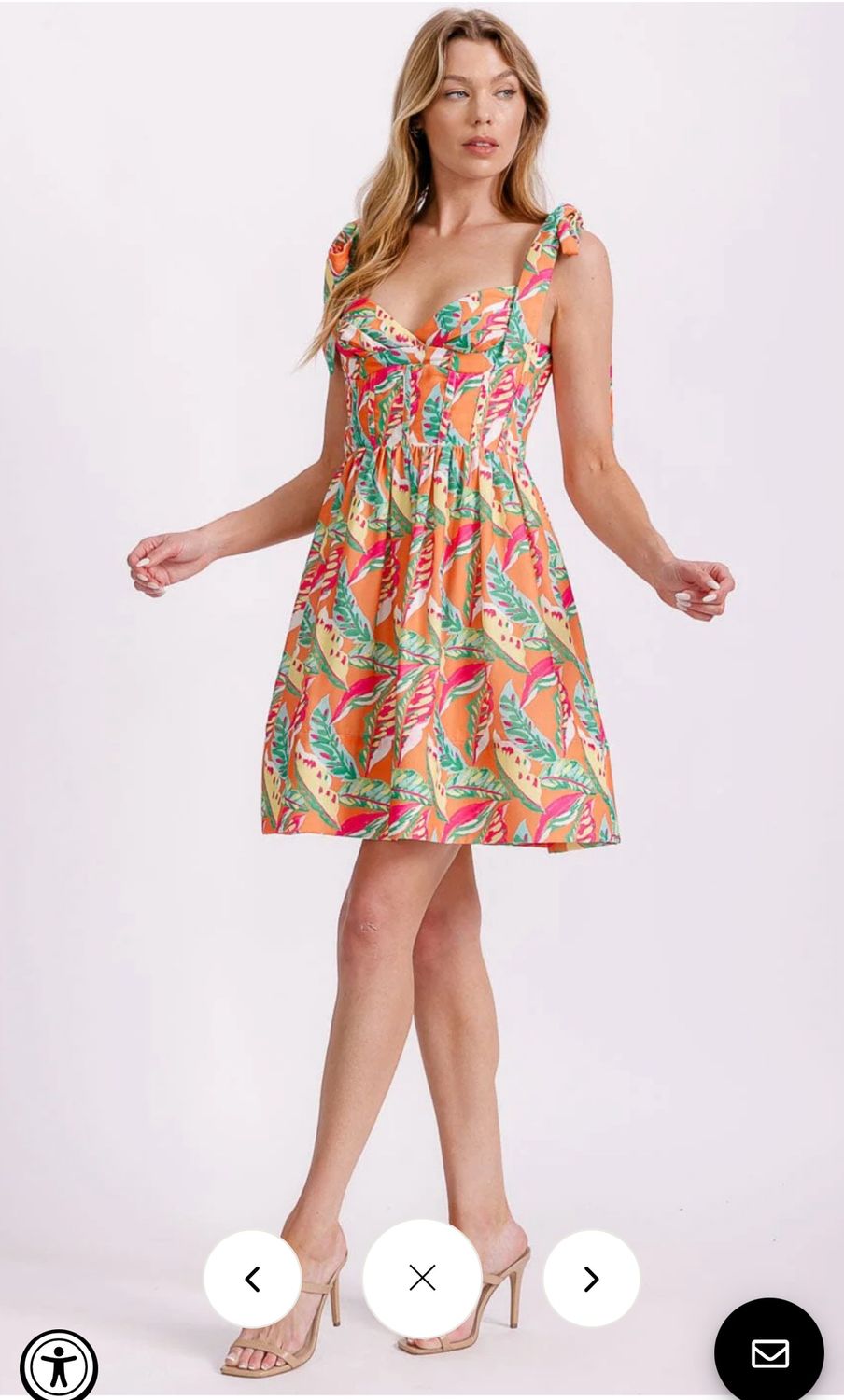 WOMEN&#39;S SLEEVELESS V-NECK FIT &amp; FLARE SMOCK FLORAL MINI DRESS