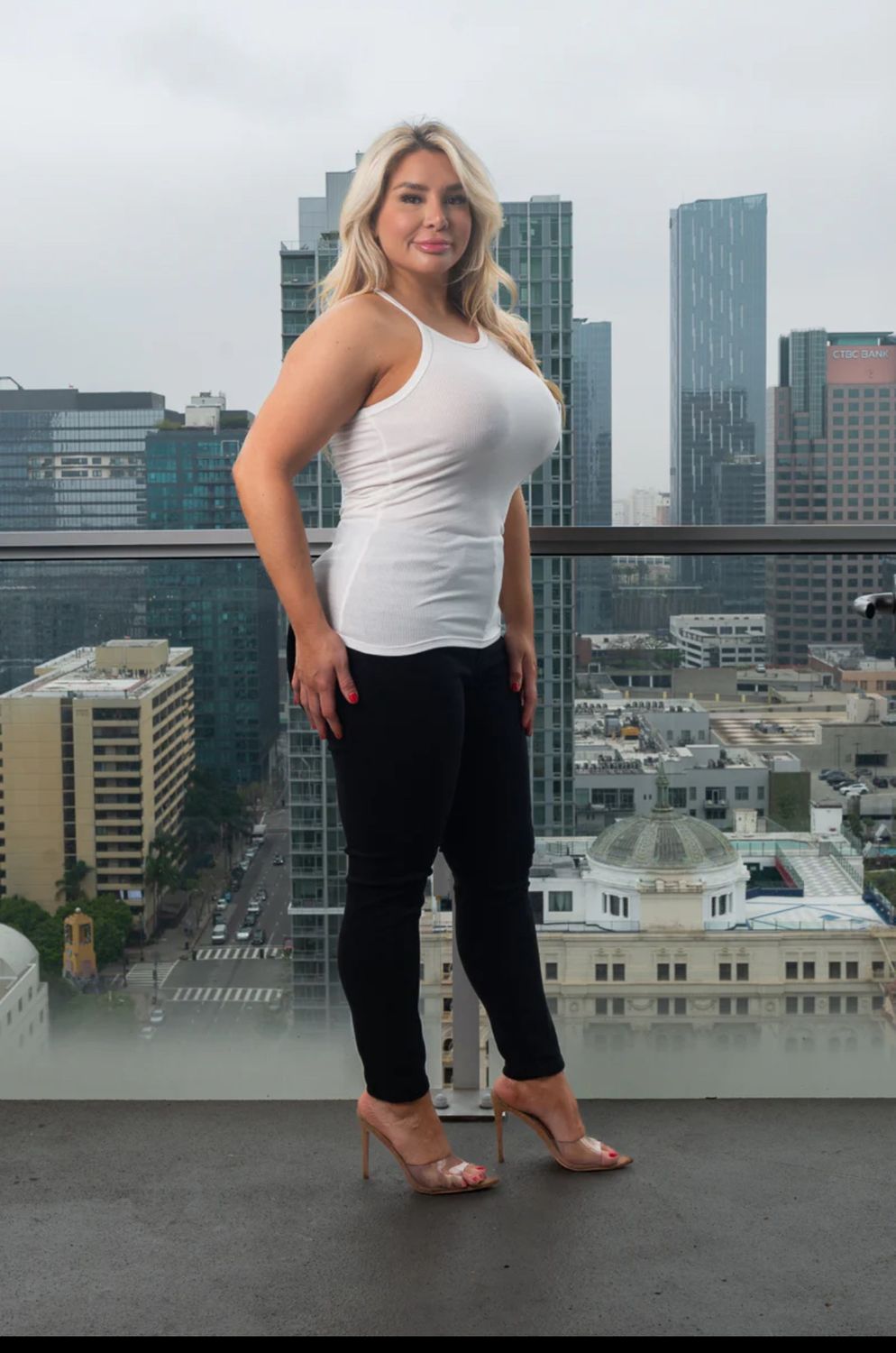 Plus Size Slim Fit Round Neck Racer Back Tank Top