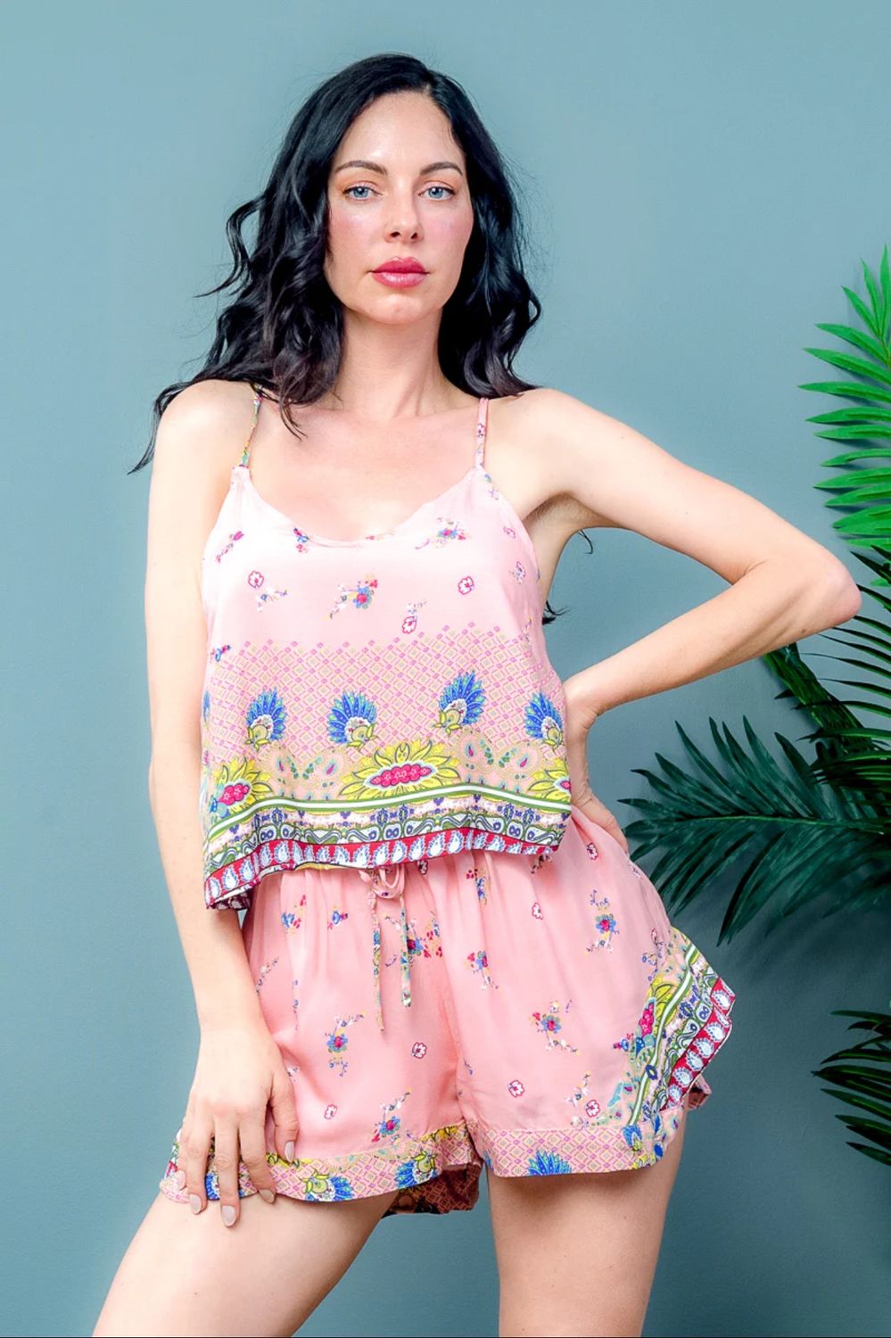 Elastic Waist Lining Short Spaguetti Strap Top Set