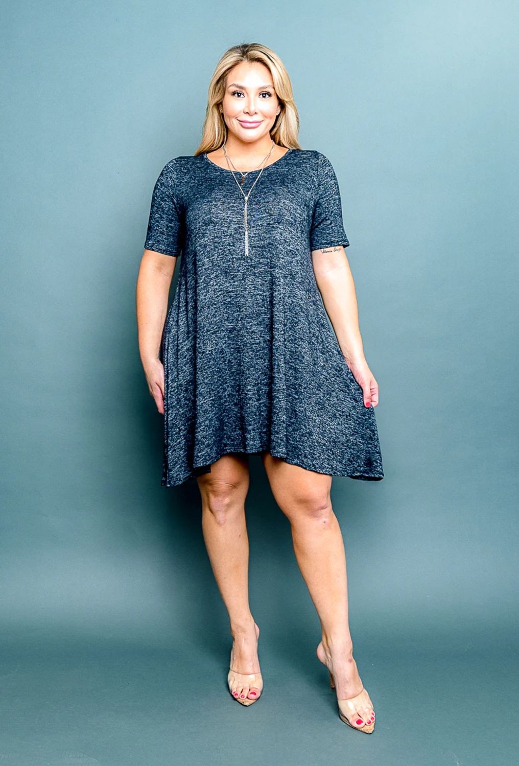 Plus Size Scoop Neck Short Sleeve Handkerchief Hem Midi Dress with Necklace