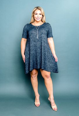 Plus Size Scoop Neck Short Sleeve Handkerchief Hem Midi Dress with Necklace