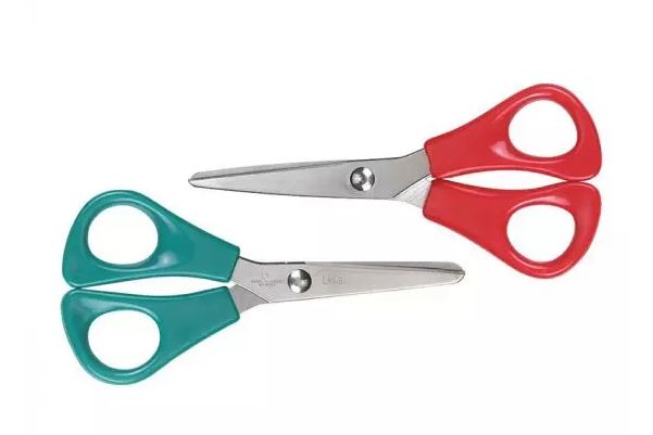 Scissors Child RIGHT-handed 5.5&quot; Blunt Tip Plastic Handle