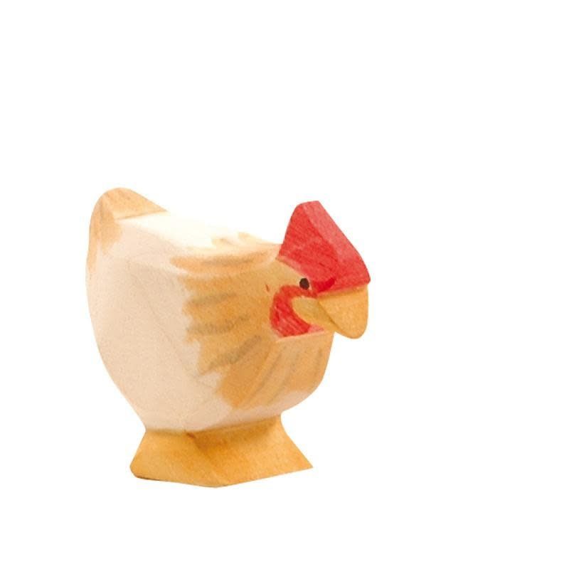 Hen ochre standing