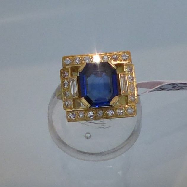 Bague or jaune avec saphir