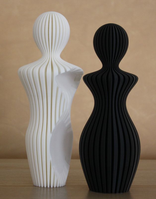 Mann und Frau im modernen Rippendesign