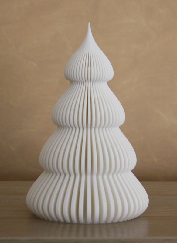 Weihnachtsbaum 17 cm Hoch im modernen Rippendesign