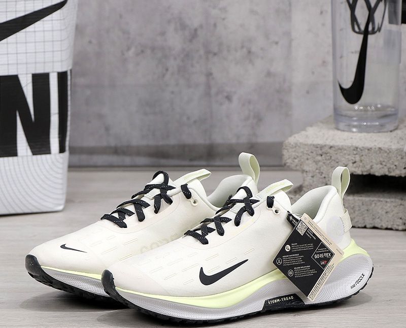 Nike Infinity Run 4 Gore-Tex Pale Ivory Running