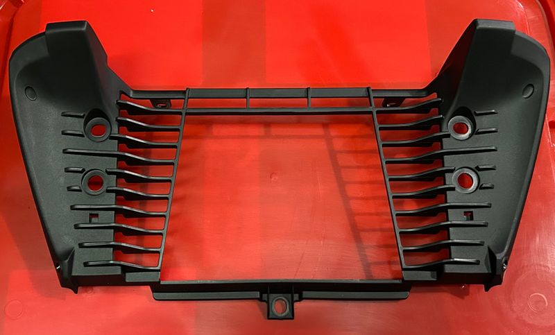 Yamaha MT03 Plástico radiador central 2020-2024