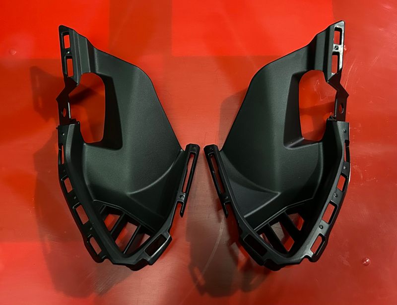 Yamaha MT03 Plástico Entrada de aire 2020-2024