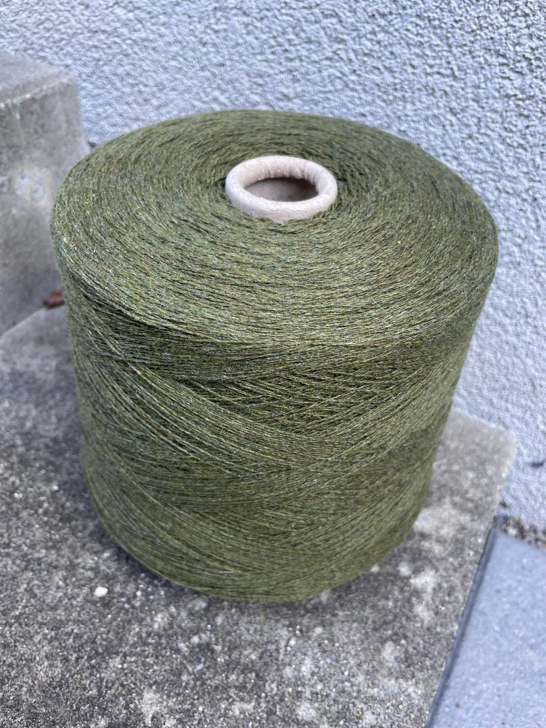 PROFILO cashmere, 900m/100 gr, 100% cashmere Verde loden(green khaki)