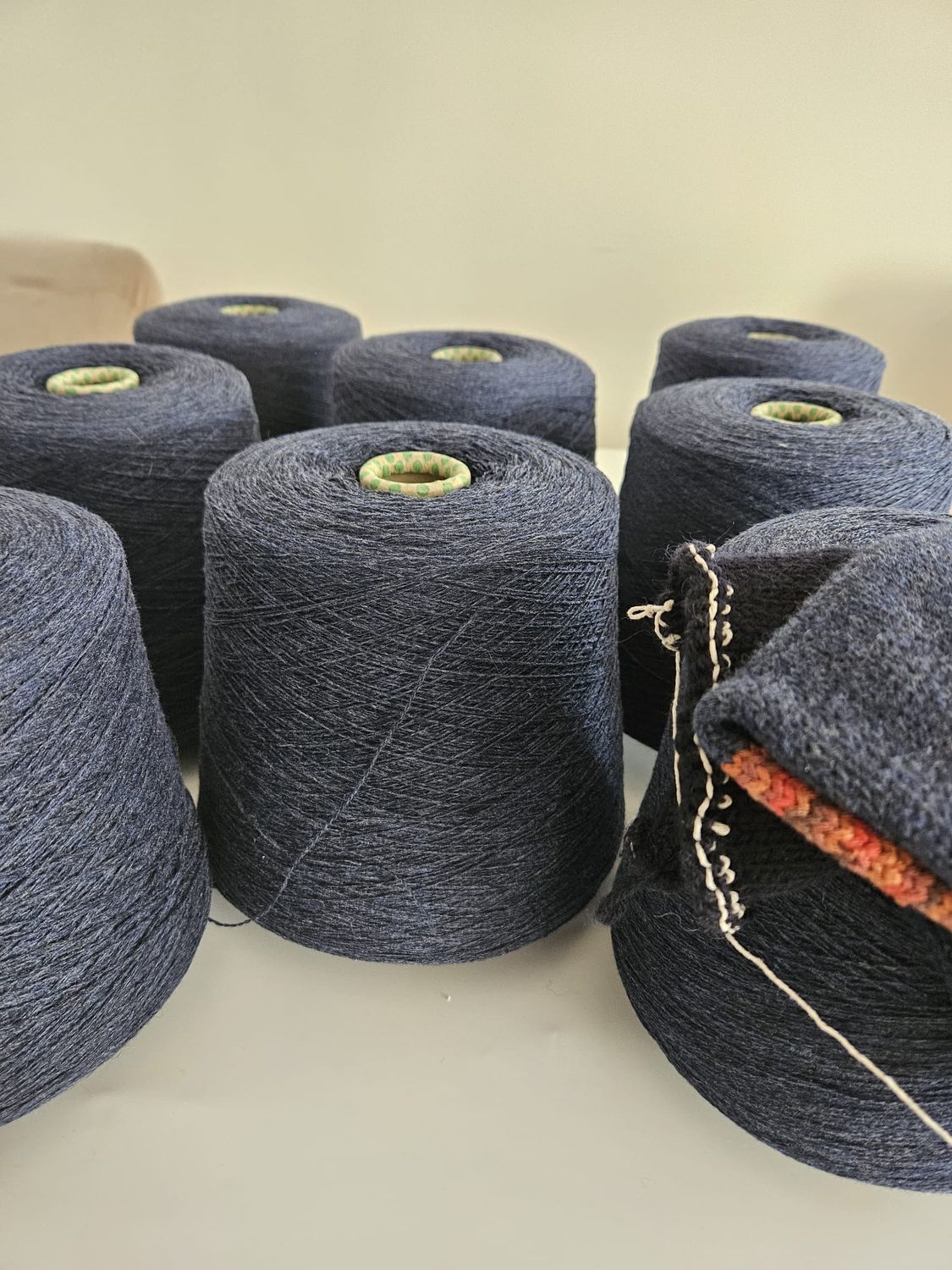 PROFILO Futura 900m/100 gr, 50% cashmere 50% merino