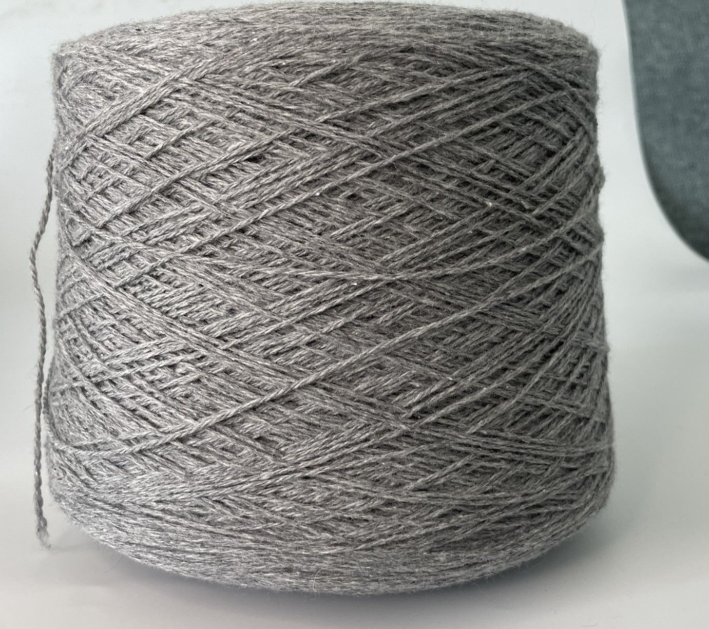 G&amp;G filati Divino 466m/100gr, 70% cashmere 30% silk, gray