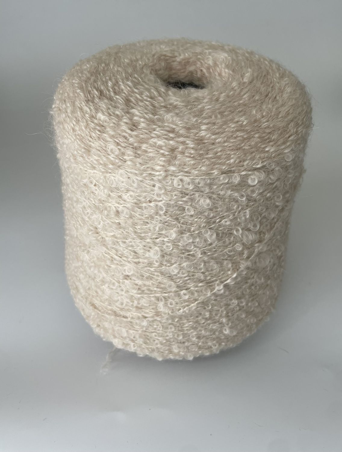 Soave Boucle 250m/100gr, 75% kid mohair 25% silk, light beige