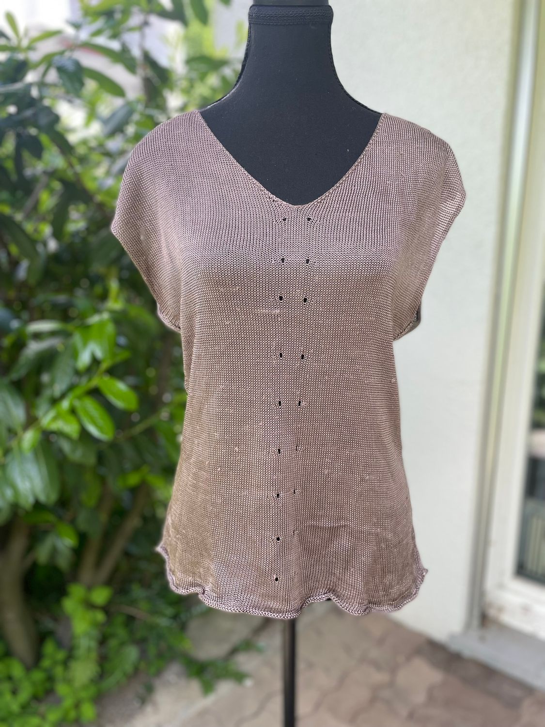 T-shirt, shiny beige, 100% wild silk Shantung, size S