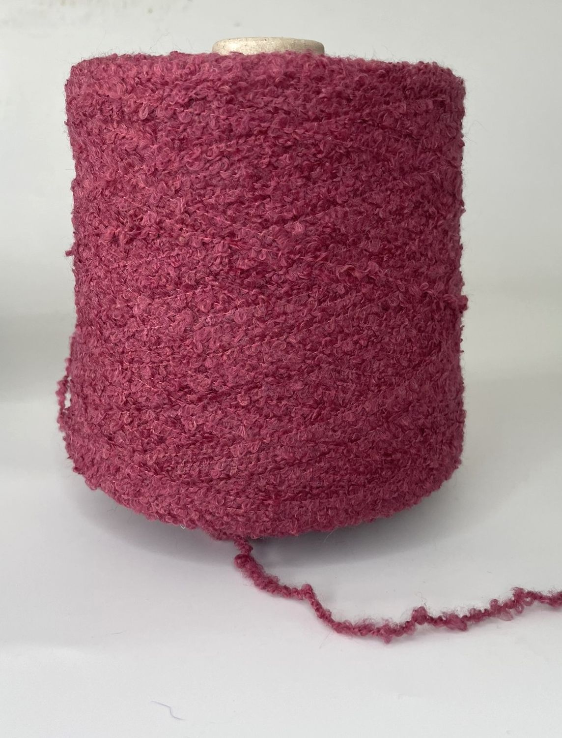 G&amp;G Filati Boucle 310m/100gr, 65%merino wool 25%silk 8%PA, Bordo