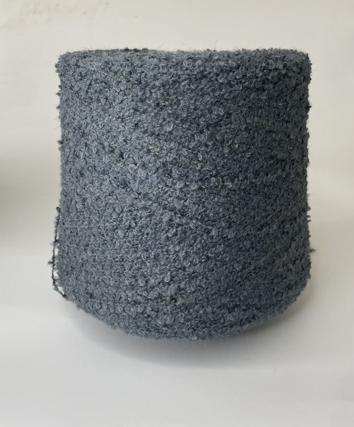 G&amp;G Filati Boucle 310m/100gr, 65%merino wool 25%silk 8%PA, Blue grey