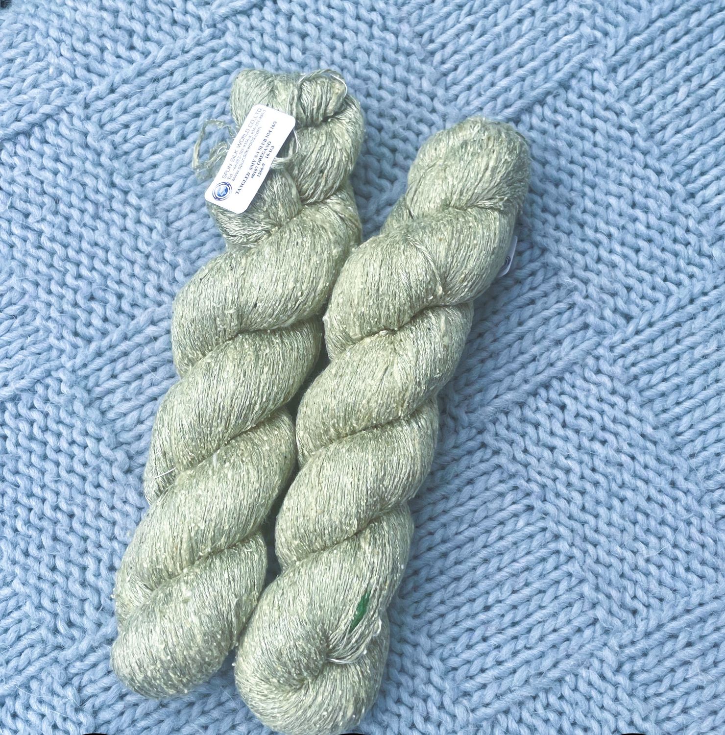 SILK TWEED 533m/100gr, 100%MALBERRY silk  OREGANO light green with white dots