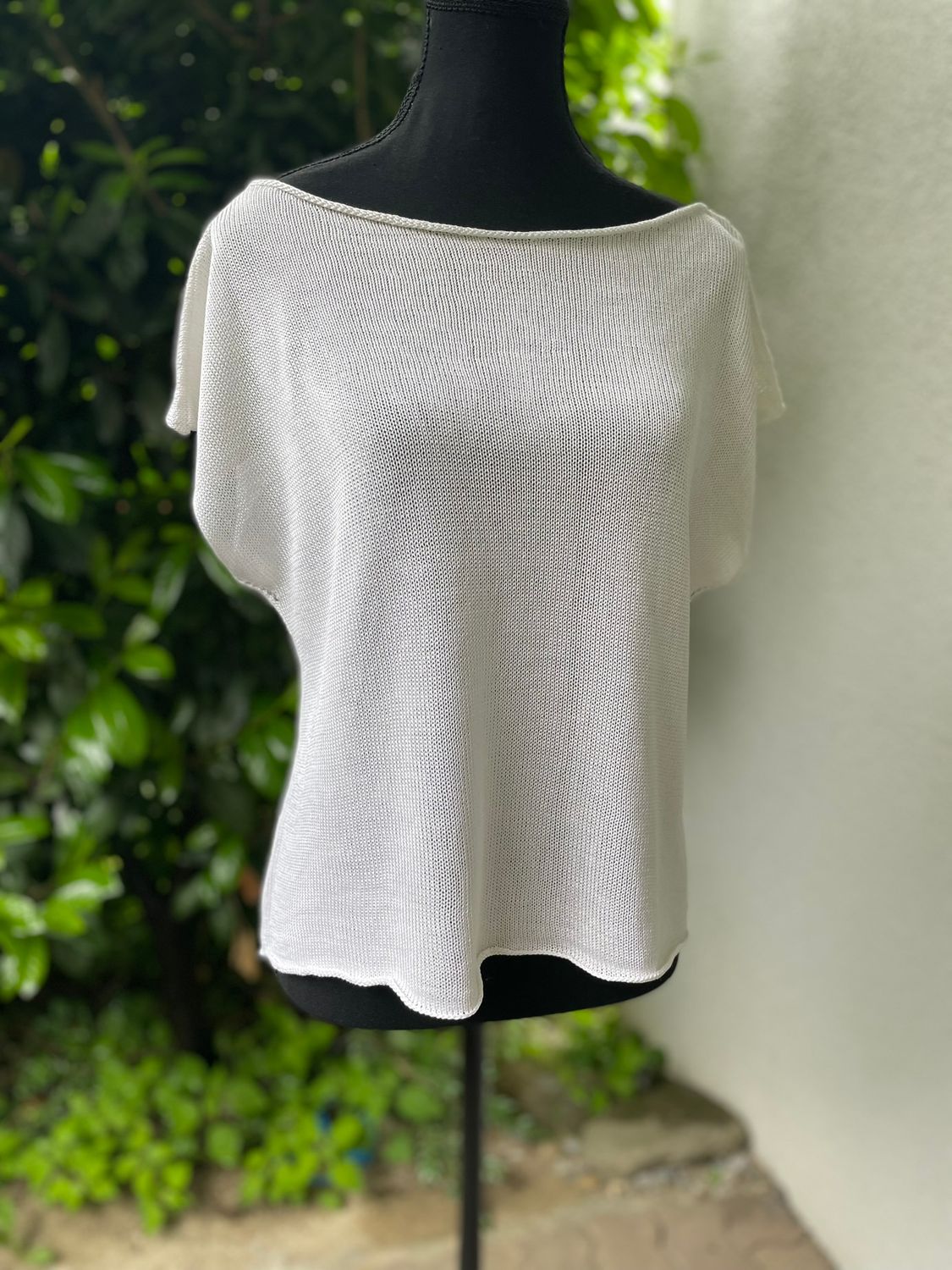 T-shirt, clear white, 100% Japanese silk, size M