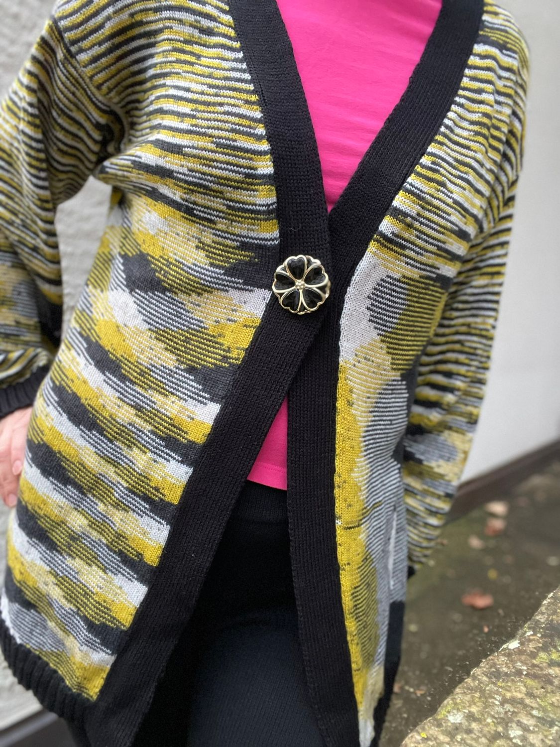 Cardigan yellow/white/black, 100% merino (Missoni coloring), size one(S/M/L)