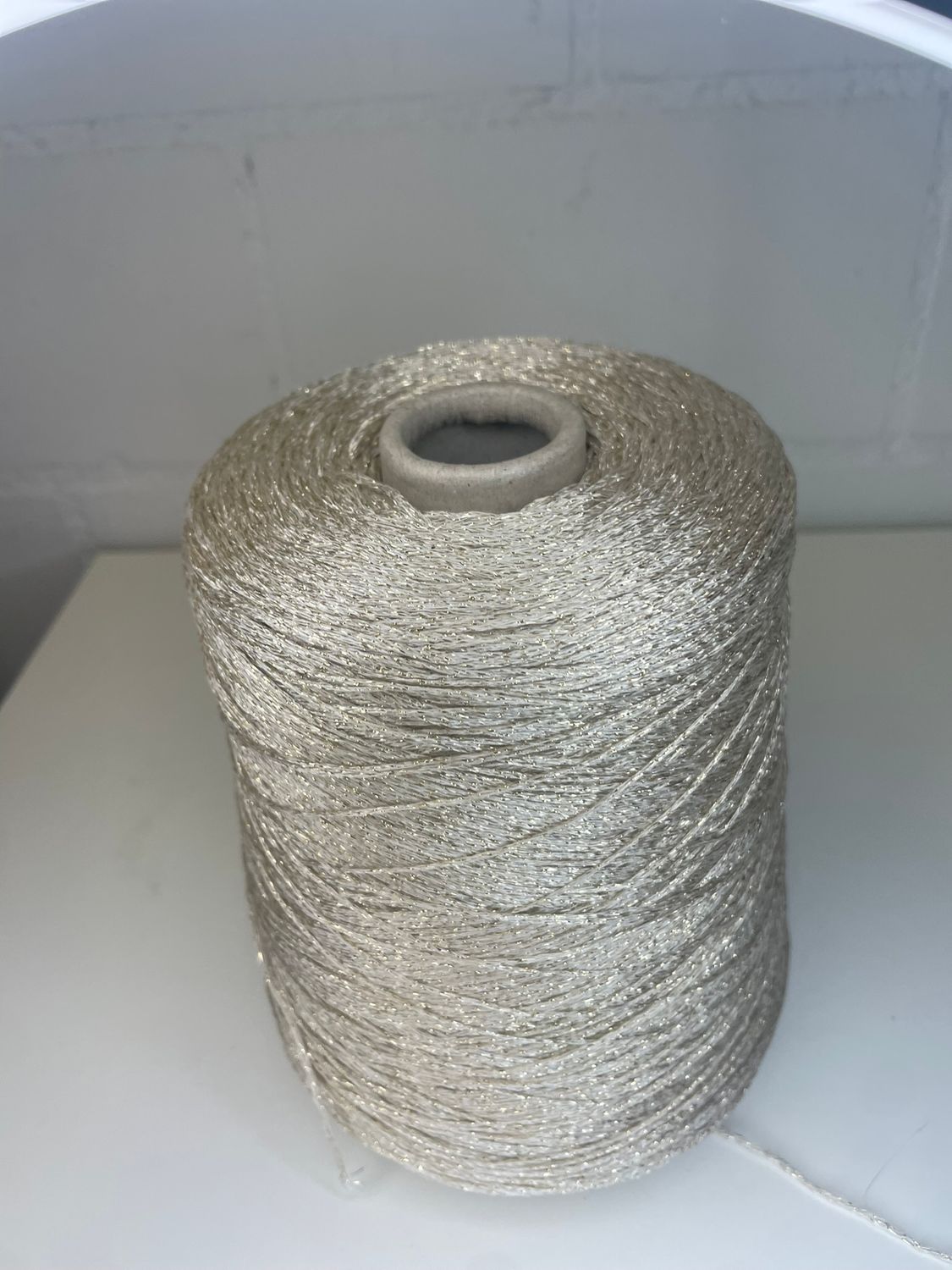 EUCALIPTUS LUX 410m/100g, 70% eucalyptus, 30% lurex, Cord white with gold lurex