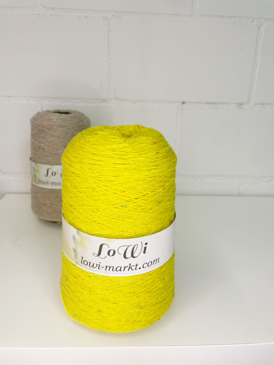 290 g Sesia Scotland TWEED  700 m/100 g, 100% merino, yellow