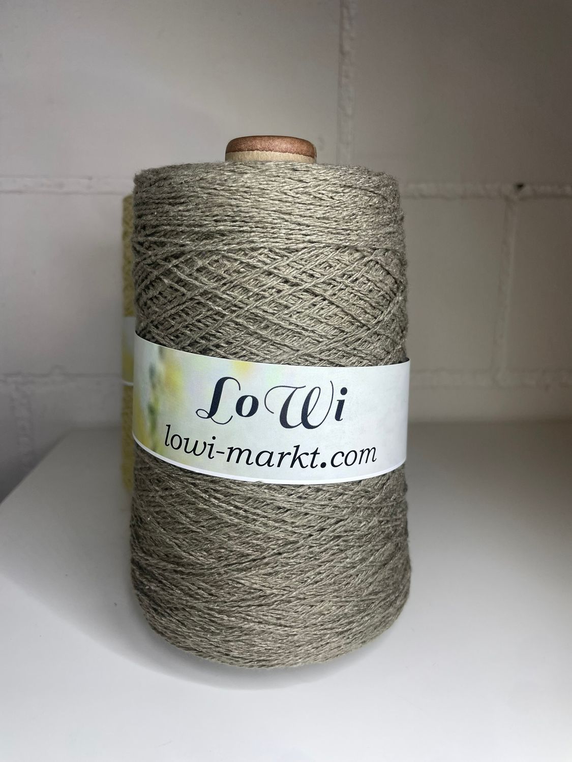 320 gr Bourette silk, 350m/100g, 100% bourette silk, No. 134 SMOKY OLIVE