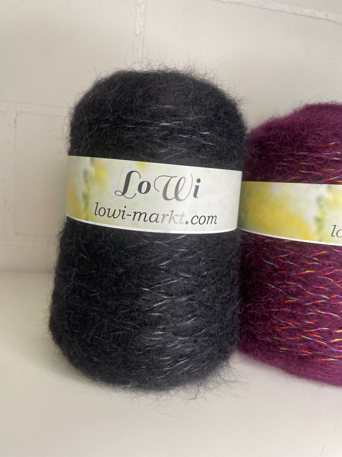 Sesia Ares 200m/100g, 50% kid mohair, 50% silk, Black with gray silk