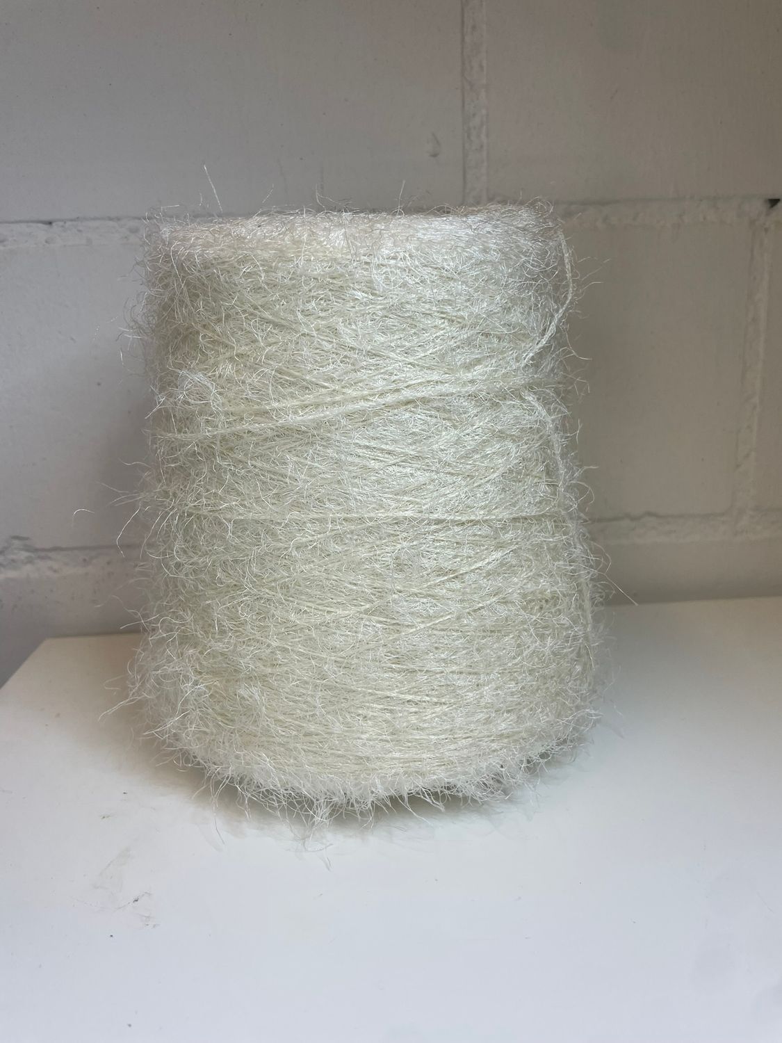 Luxury Fringed Yarn 520m/100g, 58% silk, 42% cashmere,  ecru 100gr