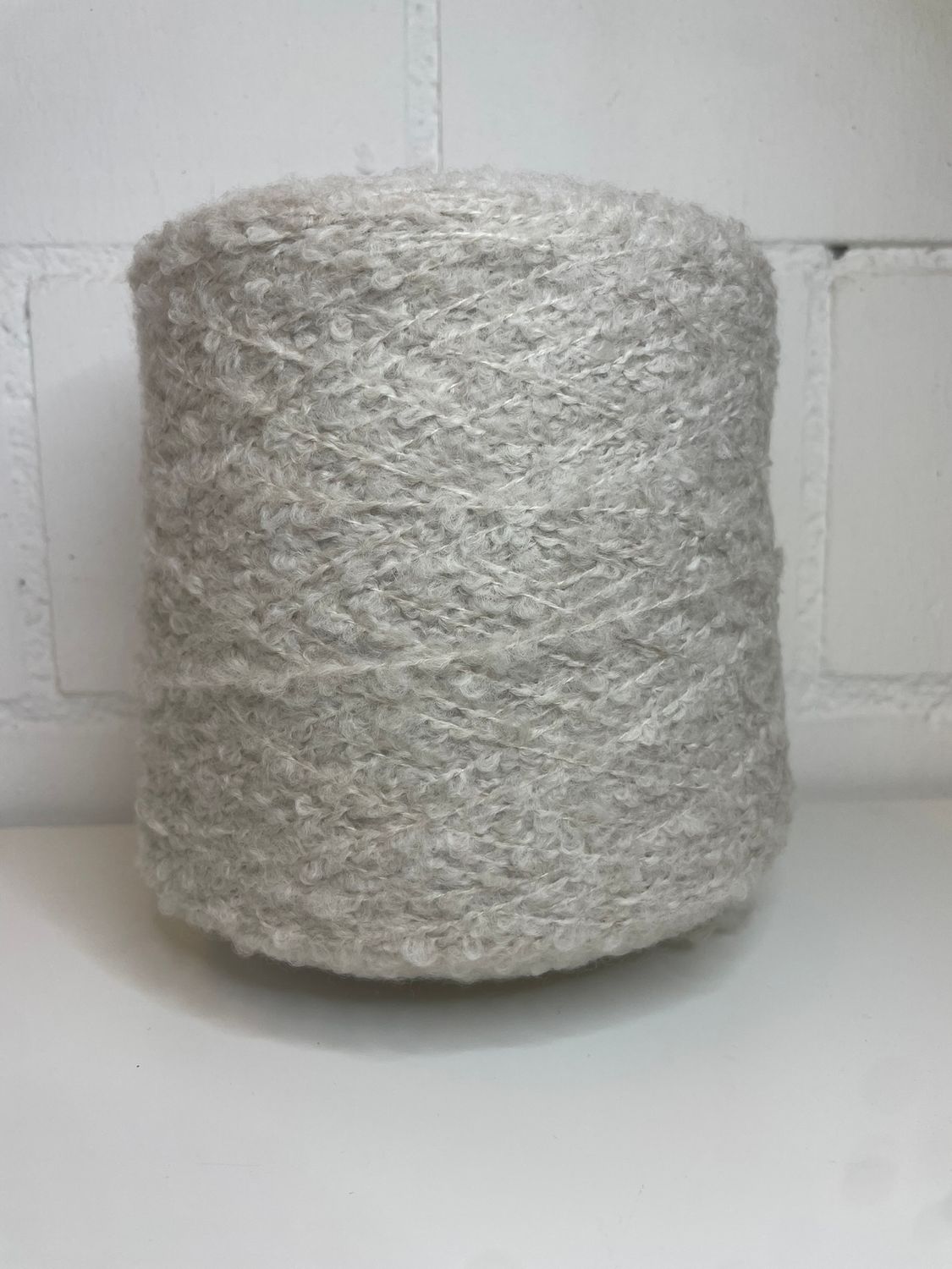 Luxury bouclé 100m/100g, 100% merino wool, sand