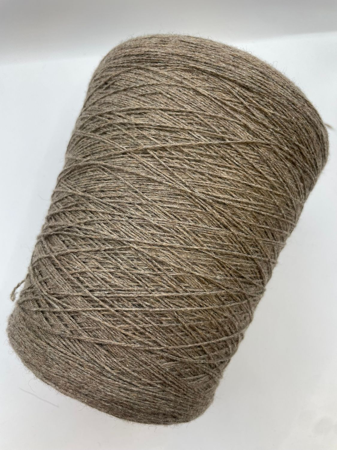 570 GR CABLELIGHT LP Cashmere, 666m/100 gr, 100%Cashmere dark beige
