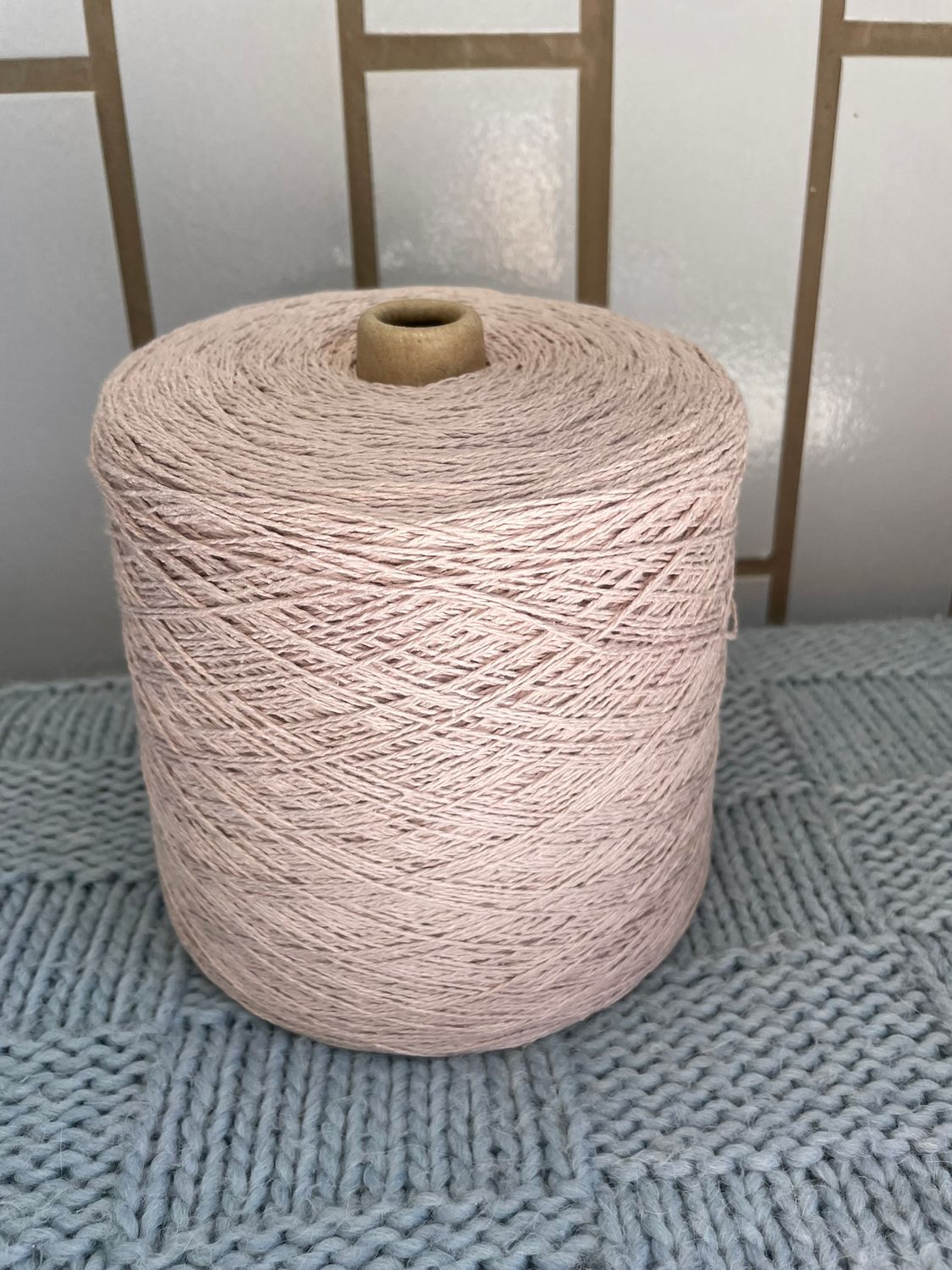 315 gr LOWI Bourette silk, 350m/100g, 100% bourette silk,  NR.115 DELICATE MAUVE