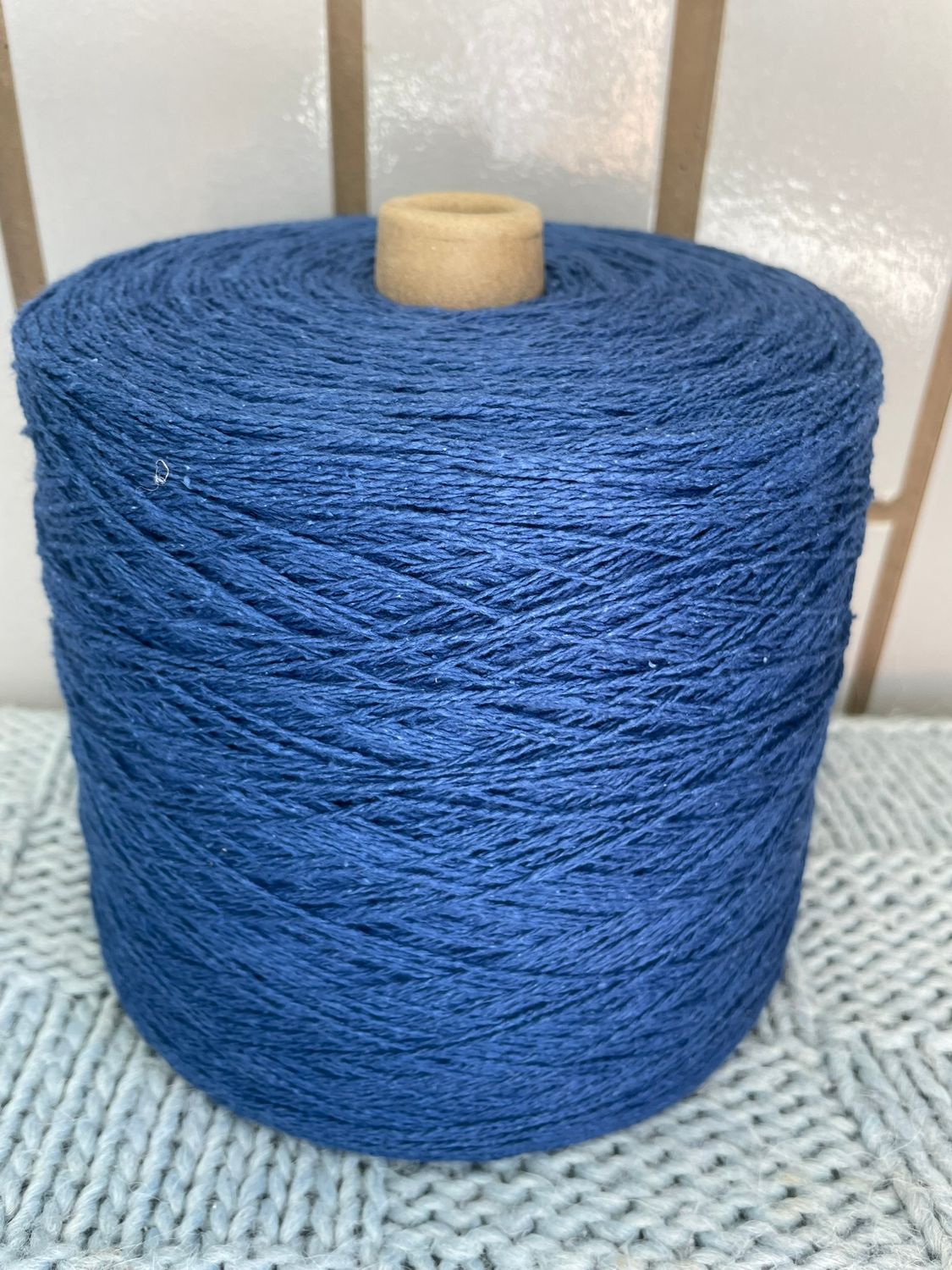 315 gr LOWI Bourette silk, 350m/100g, 100% bourette silk, NR.111 LEMONADE