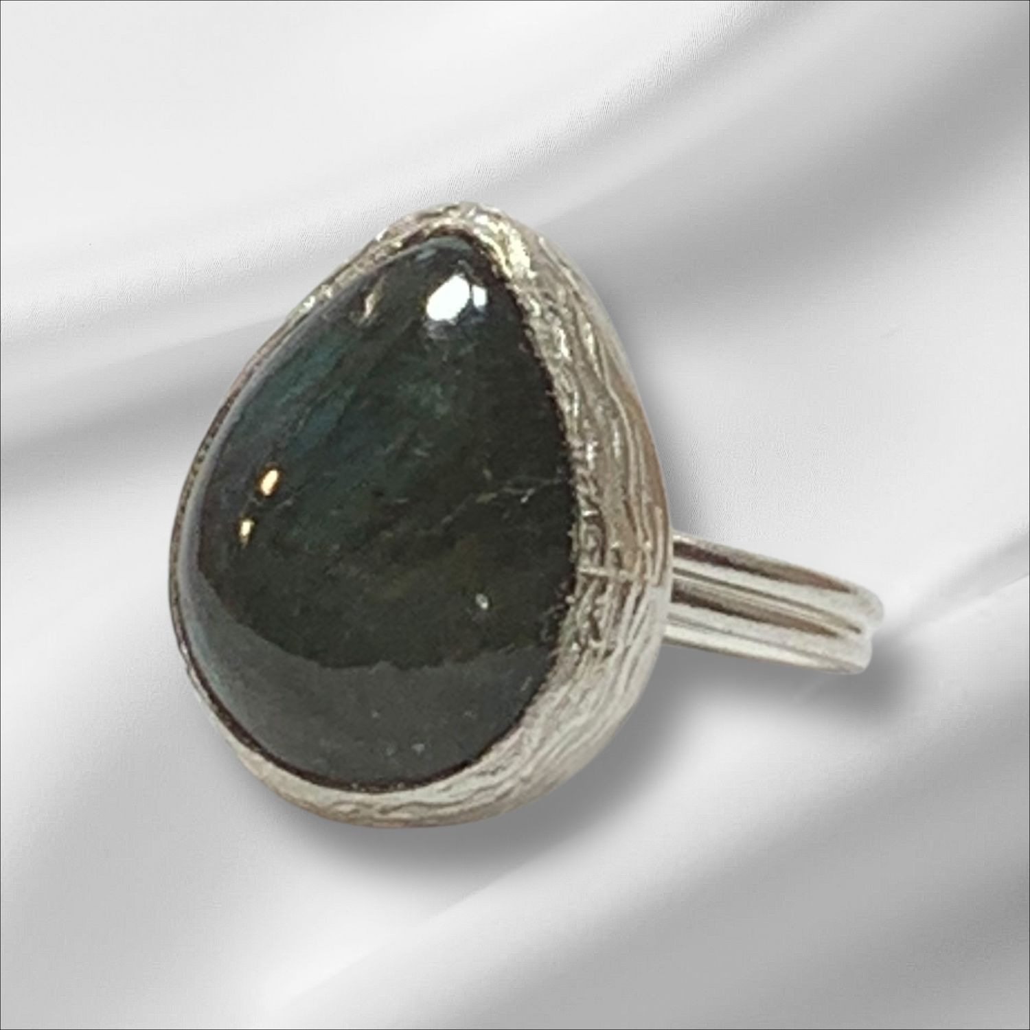 ANELLI ESCLUSIVI CON PIETRE DI LABRADORITE